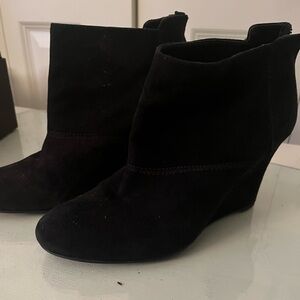 Nine West black suede wedge boot
